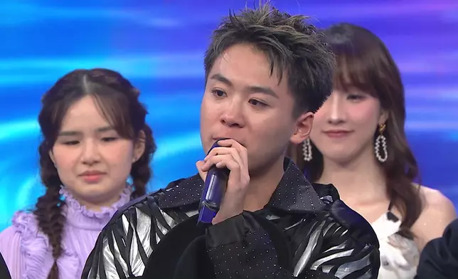 Haru感謝父母一路上的支持，並對Sherman老師感到抱歉。