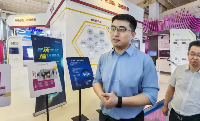 樂城管理局副局長易拓新。巴士的報記者攝