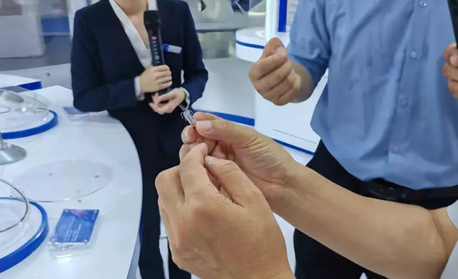 經導管植入式無導綫起搏系統。巴士的報記者攝