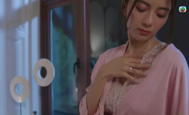 星妤呢場戲贏盡焦點。