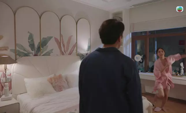 呢吓一秒性感變活潑都好流暢。