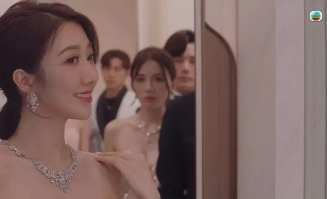 依婷同星妤呢幕惡鬥，被形容為「神仙吵架」。