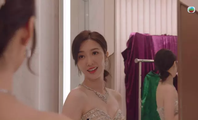 依婷同星妤呢幕惡鬥，被形容為「神仙吵架」。