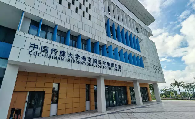 中國傳媒大學海南國際學院與英國考文垂大學共同開設學位課程。巴士的報記者攝
