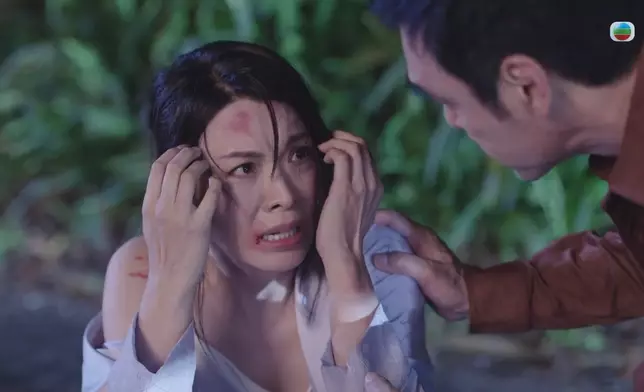 煒哥逃離暴力老公魔掌，B哥及時出現英雄救美。