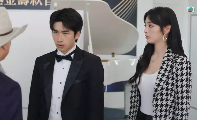 揚揚驚恐症發作倒地，好彩陳楨怡及時出現解救。