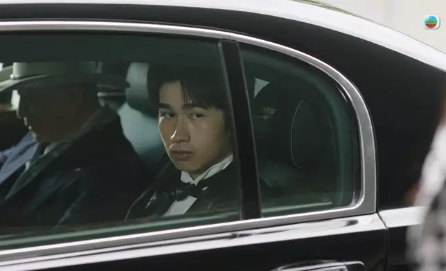 揚揚驚恐症發作倒地，好彩陳楨怡及時出現解救。