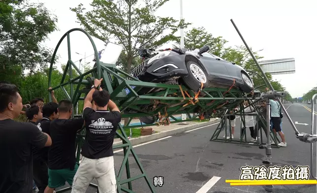 但係拍攝現場相當認真同大陣仗。