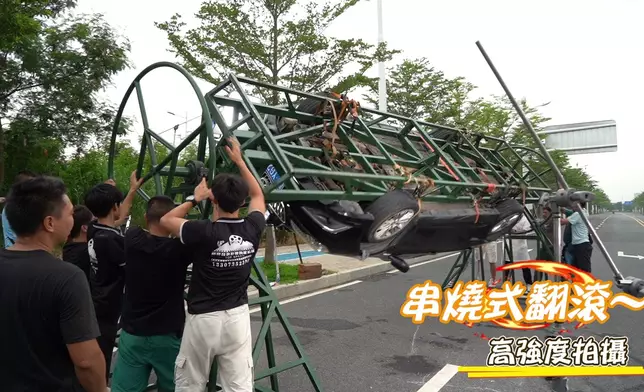 但係拍攝現場相當認真同大陣仗。