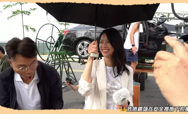 安仔雖然拍到成身汗都不忘搞笑。