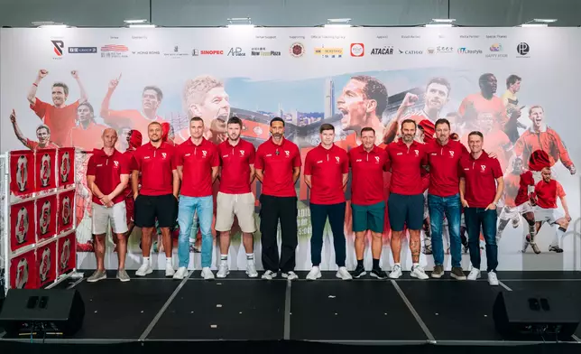 10位球星大合照。