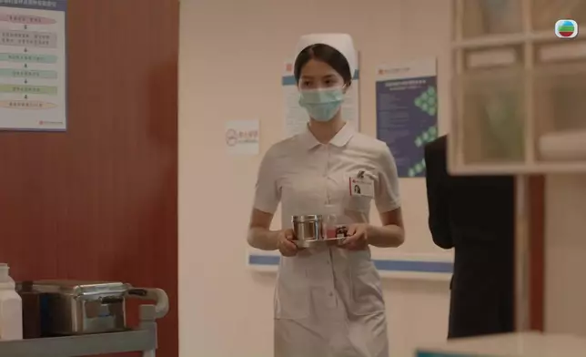 估唔到呢個咁短嘅護士Look場口，都成功引起到網民嘅注意。