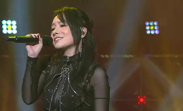 周智敏Emily火辣大跳椅子舞《烈女》