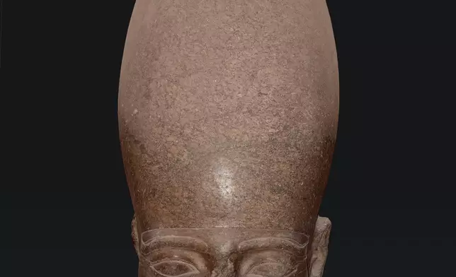 辛努塞爾特一世巨像頭部。埃及最高文物委員會圖片