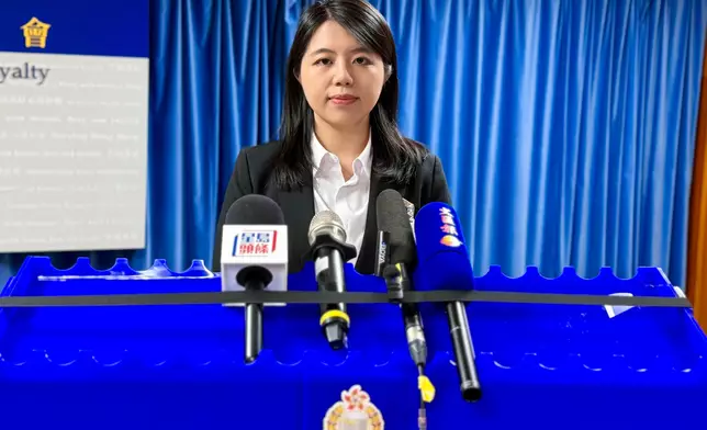 警方油尖警區刑事調查隊第五隊督察蘇倩怡向傳媒簡報案情。