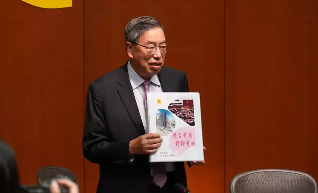 梁君彥總結本屆立法會工作。巴士的報記者攝