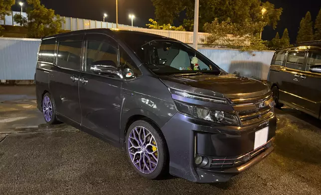 被扣查私家車。