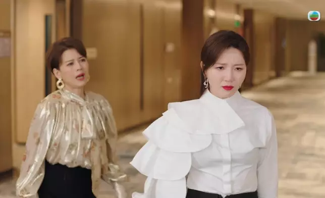 早前麗雪已經反擊過媽咪，令不少網民刮目相看。