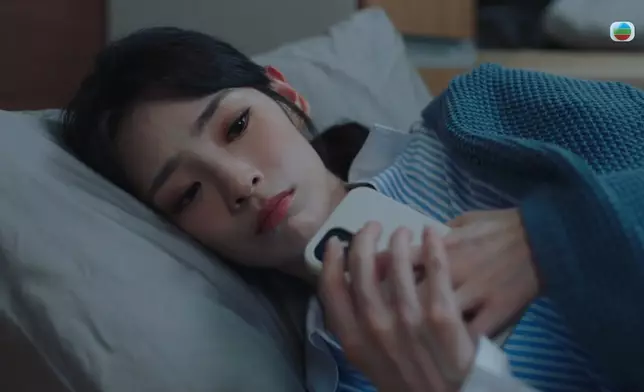 啟心眼神若有所思，到底同睿暉結婚是出於真愛還是另有目的？