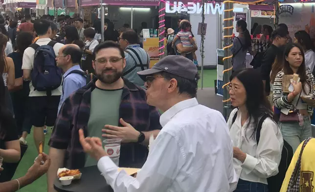 巴士的報記者攝