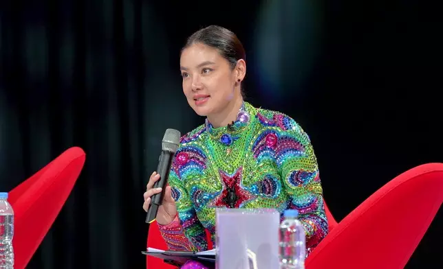 樂基兒：Very nice 你後面整咗closet咁樣其實Shape個腰出嚟、Body shape 好靚。