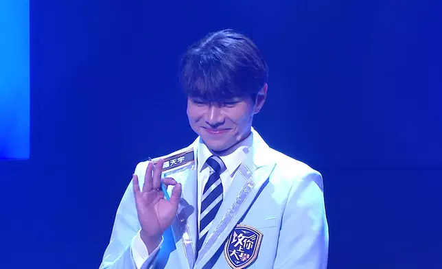 媒人Bob好跩咁攞咗天宇緋聞嚟開玩笑，但係天宇嘅表情，會唔會太冧？