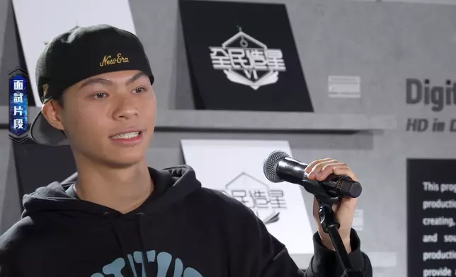 2號參賽者VC面試時唱歌雖令人大皺眉頭，但跳舞卻深得導師喜愛。