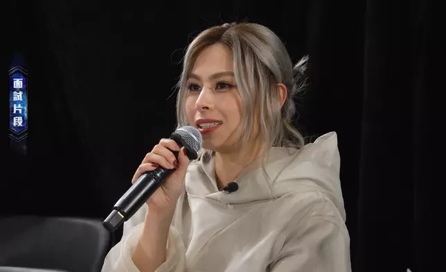 Gin Lee溫柔地示範惡。