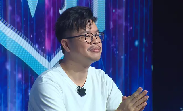 第一輪比賽評判：導演何爵天。