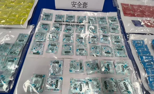 警方展開 「烽火」行動打擊非法賣淫活動，拘30人 。