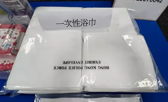 警方展開 「烽火」行動打擊非法賣淫活動，拘30人 。