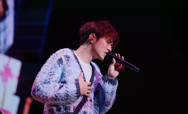 Kaho在兩個小時的演出中一共獻唱十首歌曲。