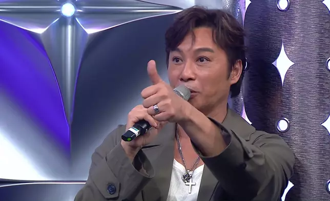 導師譚耀文真誠勉勵布子。