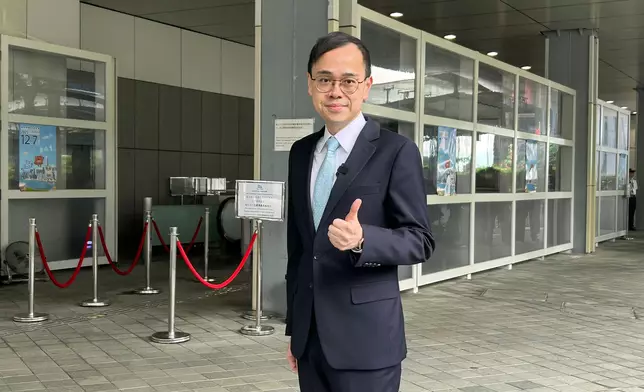 黃俊碩報名。巴士的報記者攝