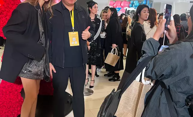 巴士的報記者攝