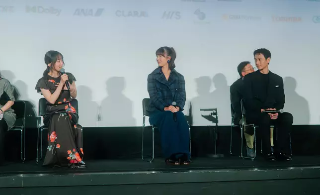 吉岡里帆（左）透露《雙囍》是她首度參演的海外電影。（「水花電影、2025 TIFF提供）