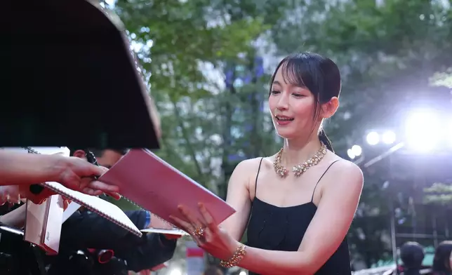 日本國民女神吉岡里帆展現超高人氣。（「水花電影、2025 TIFF提供）