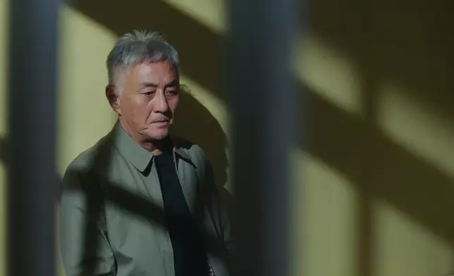 後來金榮獨扛誤殺趙定國罪名，以珈苦無辦法幫忙。