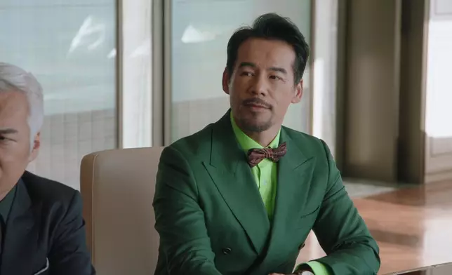 徐榮「四色系多巴胺西裝」花生騷，同場加映花款多多煲呔。