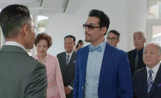 徐榮「四色系多巴胺西裝」花生騷，同場加映花款多多煲呔。