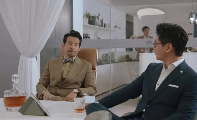 徐榮「四色系多巴胺西裝」花生騷，同場加映花款多多煲呔。