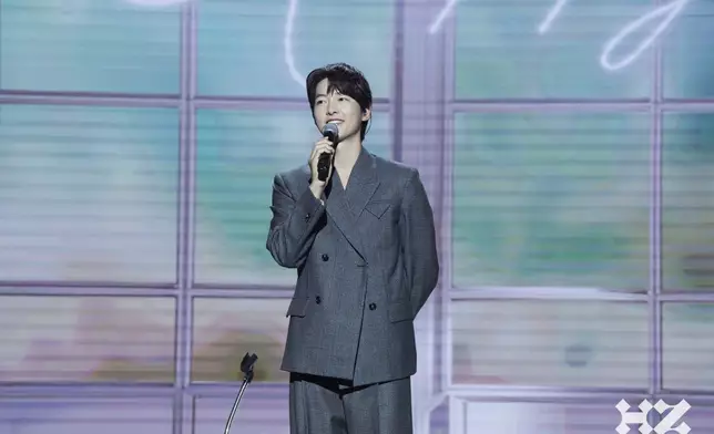 宋仲基相隔7年再度舉行粉絲見面會。 HighZium studio官方圖片