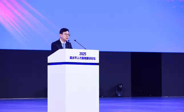 孫玉菡今日上午在HICOOL 2025全球創業者峰會高水平人才高地建設論壇上致辭。 政府新聞處圖片