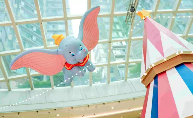 6米高充氣「星空小飛象」裝置