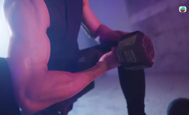 李偉健嘅「珍寶麒麟臂」真係好大舊呀！