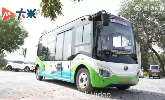 邯鄲推「1元迷你巴士」方便9個村的村民無縫換乘城區巴士。影片截圖