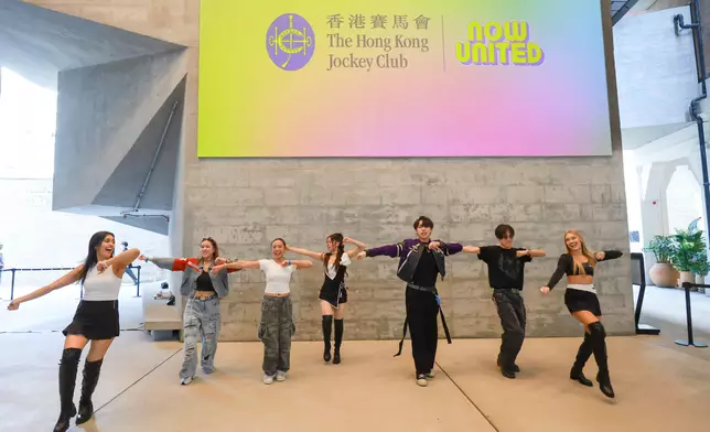 Now United與現場的KOL及粉絲率先大玩#GiddyUpDanceChallenge舞蹈挑戰，掀起全場高潮。