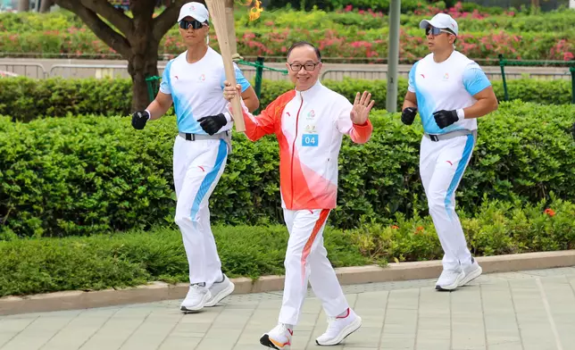 馬會主席廖長江擔任第4棒火炬手