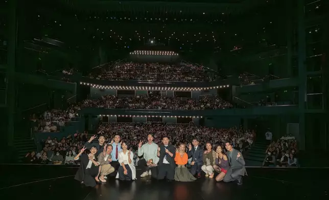 《鱷魚之吻》日前正式在演藝學院歌劇院公演。