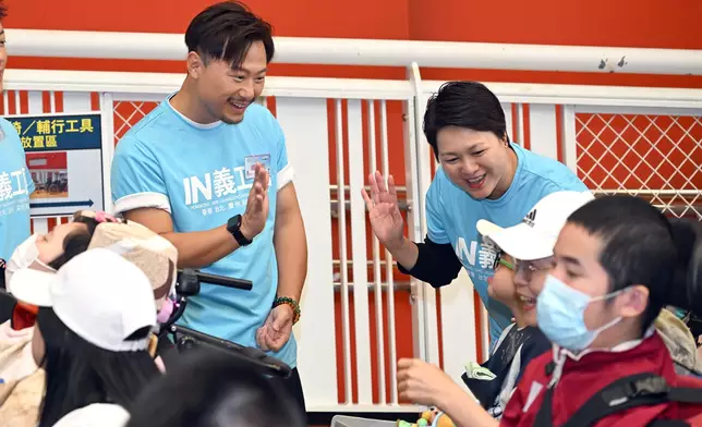 楊潮凱開心能夠陪同小天使們實現搭飛機夢想。